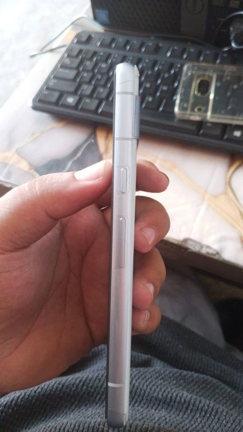 Google Pixel 7a 1
