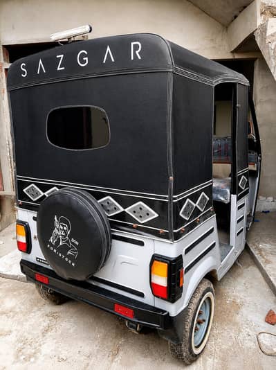 2026 model Sazgar 6seter cng Laga huwa hy 10/10 condition ok