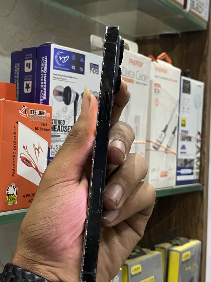 Apple iPhone 14 Pro Max 3