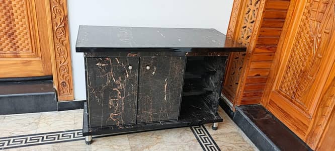 Iron table big size never used scratchless condition