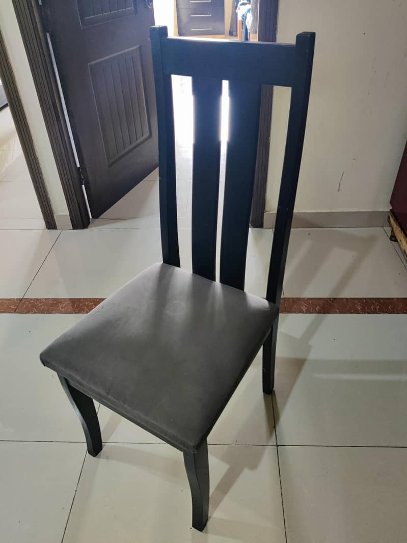 Dining table 4 seater 2