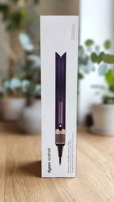 Dyson Airstrait ht01 hair straightener