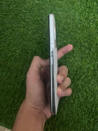 Tecno CAMON 30
