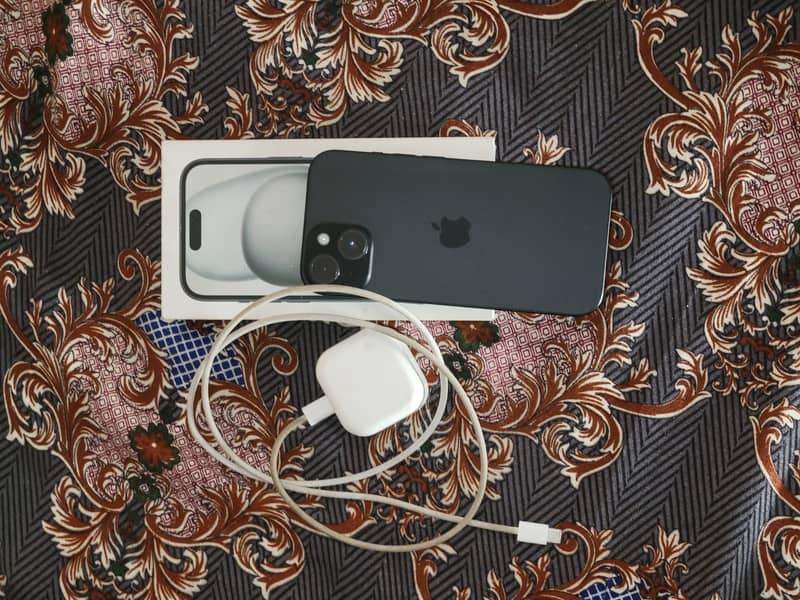 Apple iPhone 15 2