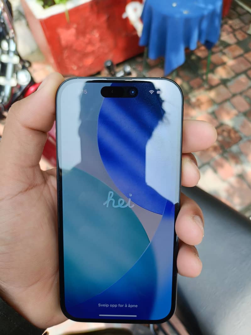 Apple iPhone 15 6