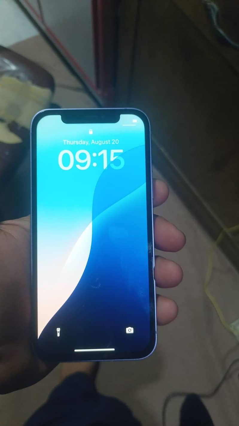 Apple iPhone 12 3