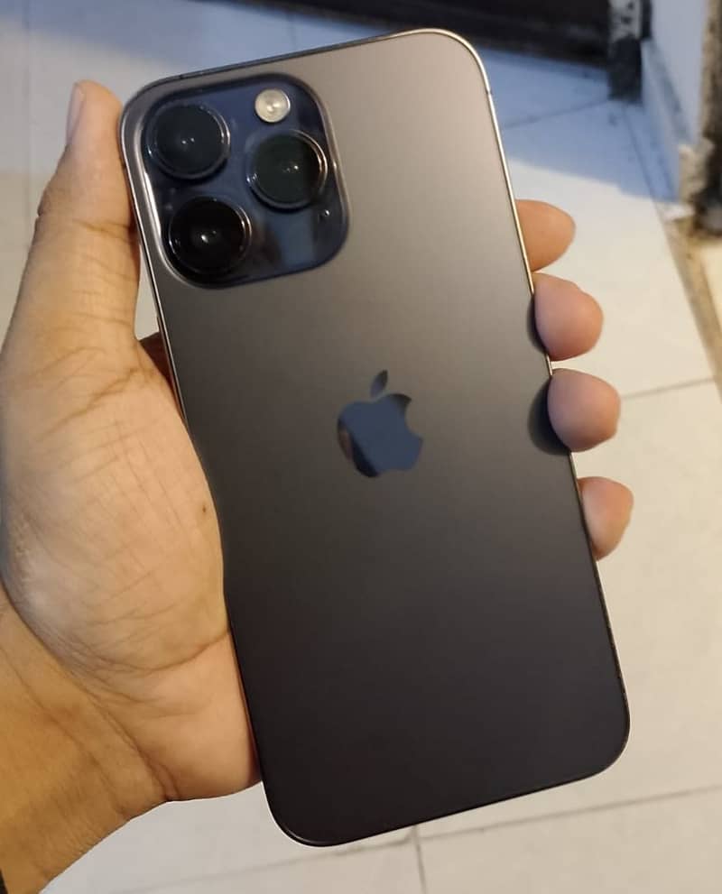 Apple iPhone 14 Pro Max 4