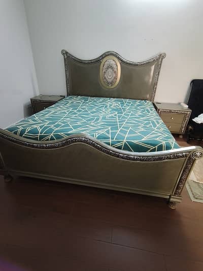 Wooden King Size Bedroom Set with Dressing Table & Side Tables