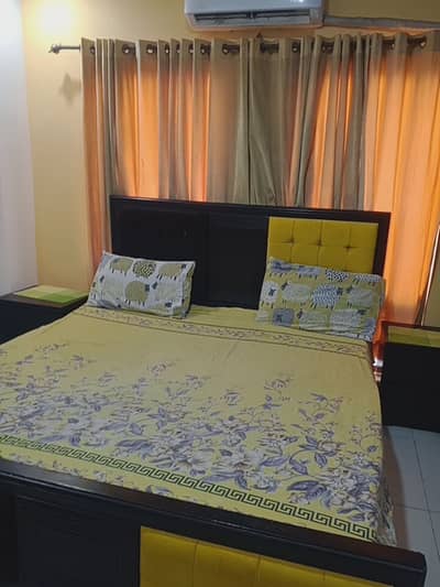 Two bedroom phr day short Time apartment available bahria twon