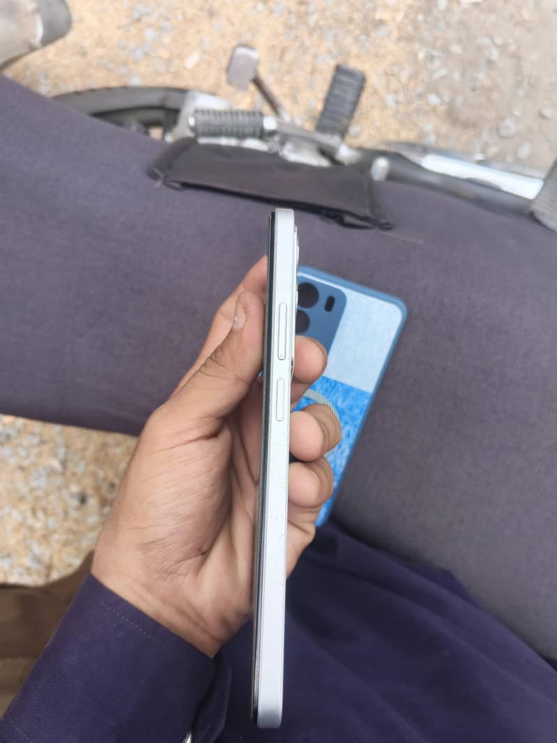 Realme C71 4