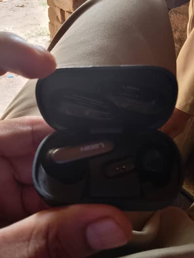 Login Airbuds