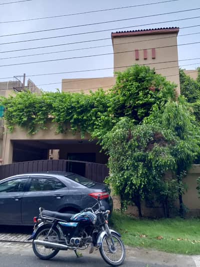 10 Marla 5 Bed House For Sale In Askari 10 , Lahore Cantt