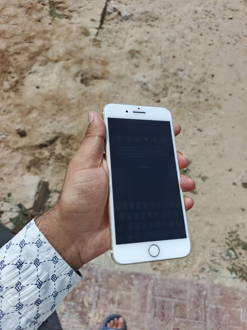 Apple iPhone 7 Plus 1