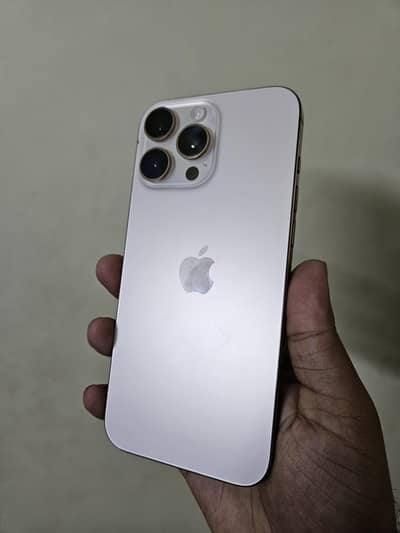 Apple iPhone 16 Pro Max
