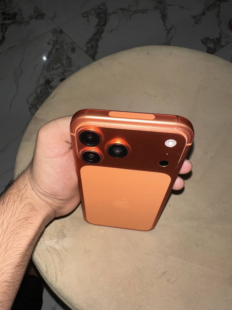 Apple iPhone 17 Pro Max 1