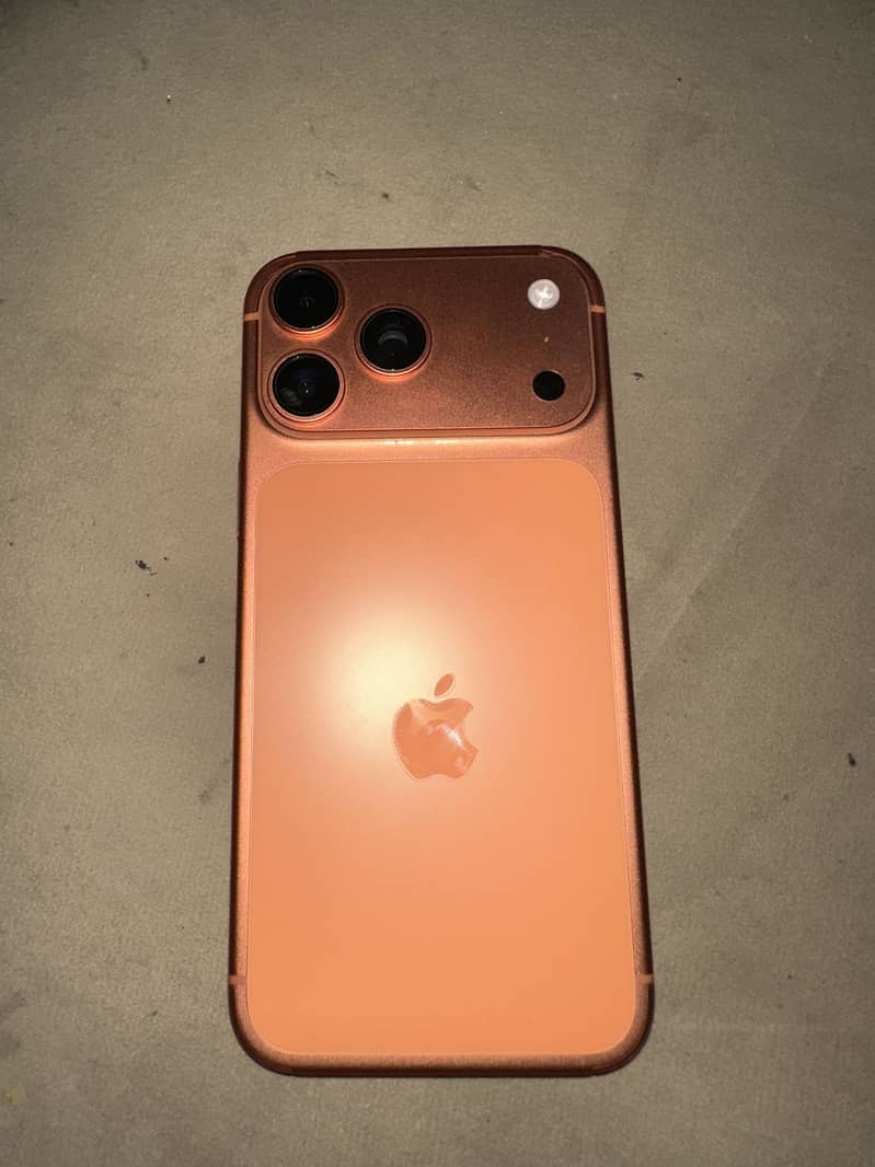 Apple iPhone 17 Pro Max 2
