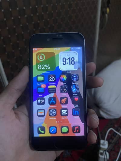 Apple iPhone SE 2023