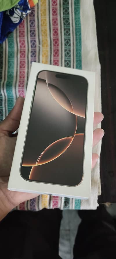 Apple iPhone 16 Pro desert titanium 256gb