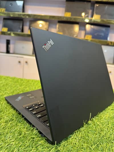 Lenovo Thinkpad | P14s Gen 2 Ryzen 7 Pro 5850U | 4GB Dedicated Graphic