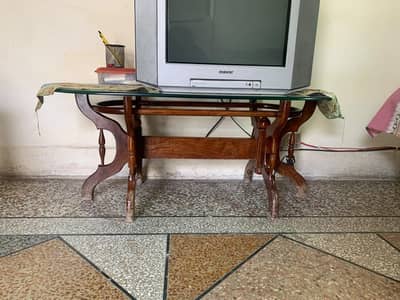 two coffe tables and one big table