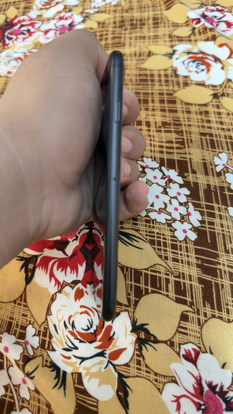 Apple iPhone 7 2