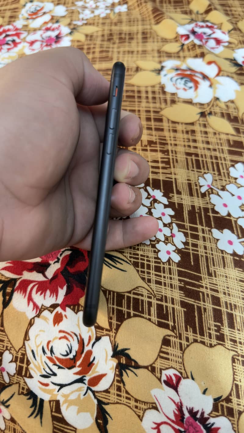 Apple iPhone 7 3