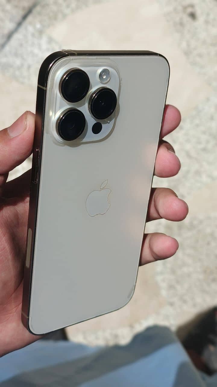Apple iPhone 14 Pro Max 4