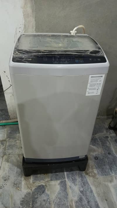 Haier 9 liter washing machine with sitting