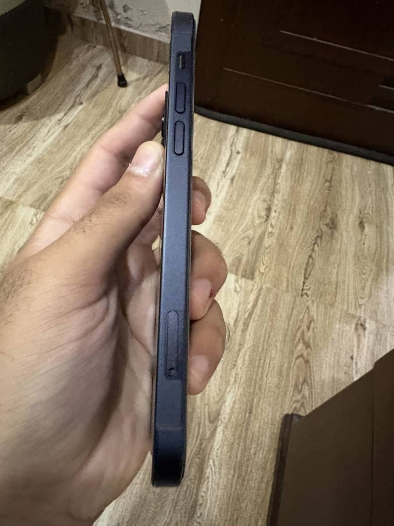 IPhone 12 3