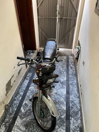 Honda CD 70 2022 modelm. . just serious person contact me