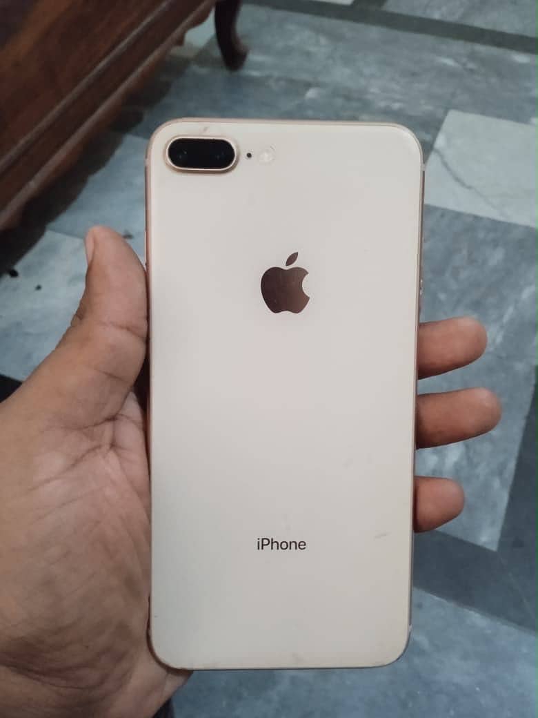Apple iPhone 8 Plus 0