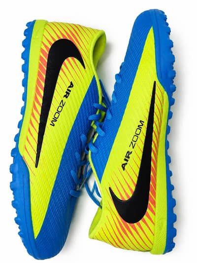 Nike Air Zoom Turf Football Shoes / Futsal Boots (Brand New)