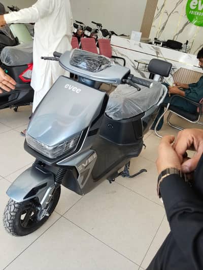 Electric scooty for sale _Good condition in gujarkhan