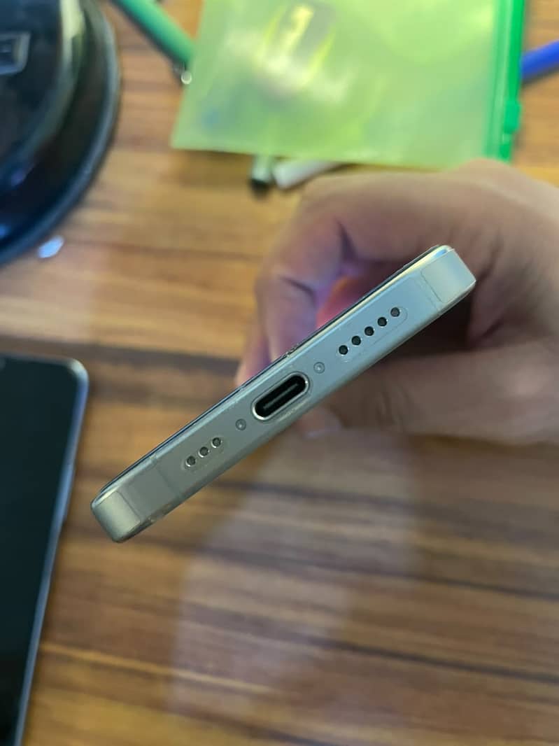 Apple iPhone 15 Pro 5