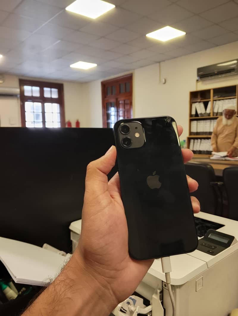 Apple iPhone 12 1