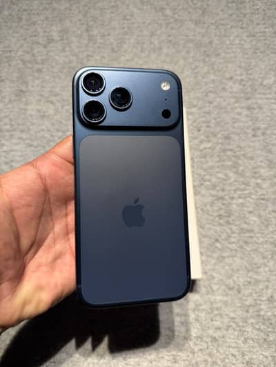 Apple iPhone 17 Pro Max JV