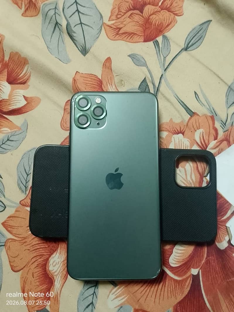 Apple iPhone 11 Pro Max 4