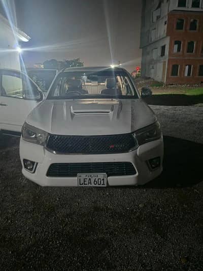 Toyota Hilux,Vigo invincible 2012 model