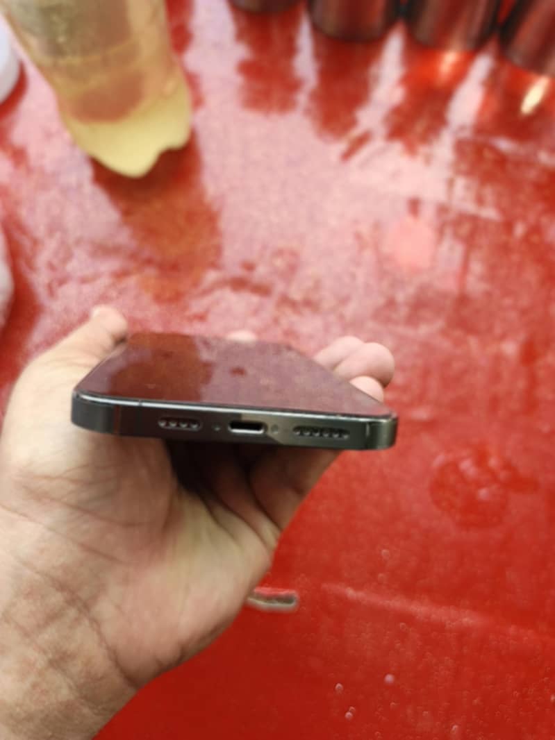 Apple iPhone 13 Pro Max 4
