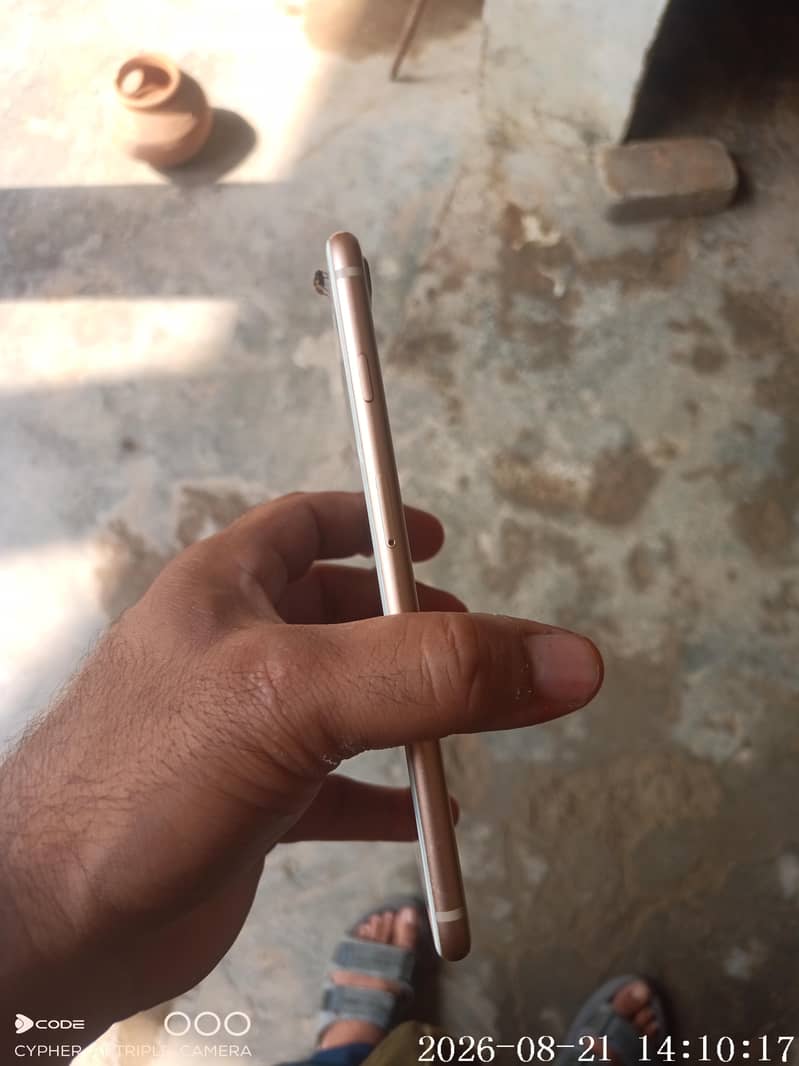 Apple iPhone 8 Plus 1