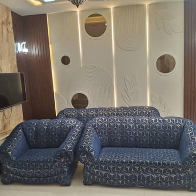 6 Seater Sofa Set - Gently used