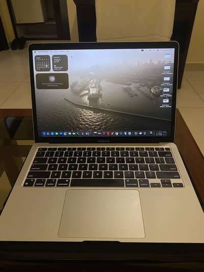 MacBook Air M1