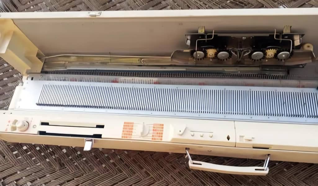 knitting Machine 3