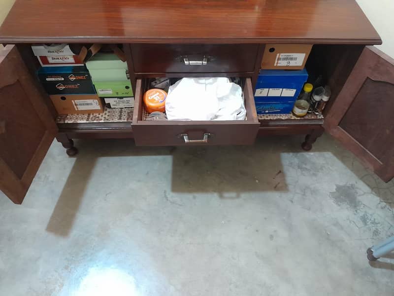dressing table condition like new 3