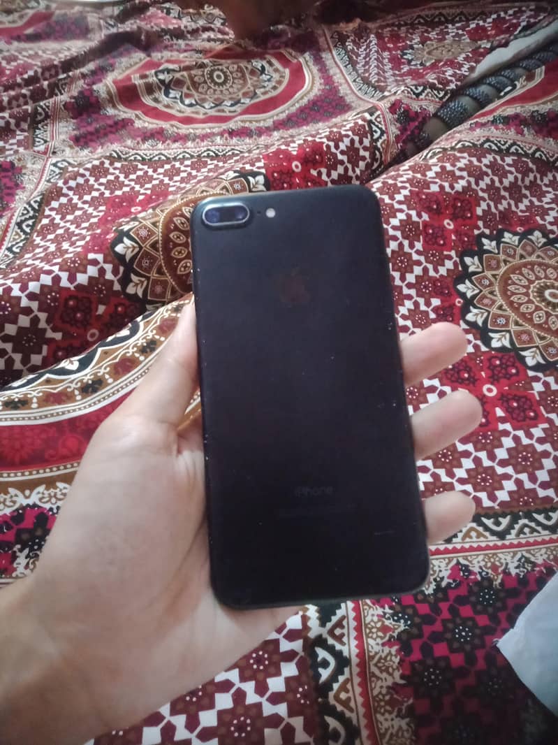 Apple iPhone 7 Plus 0