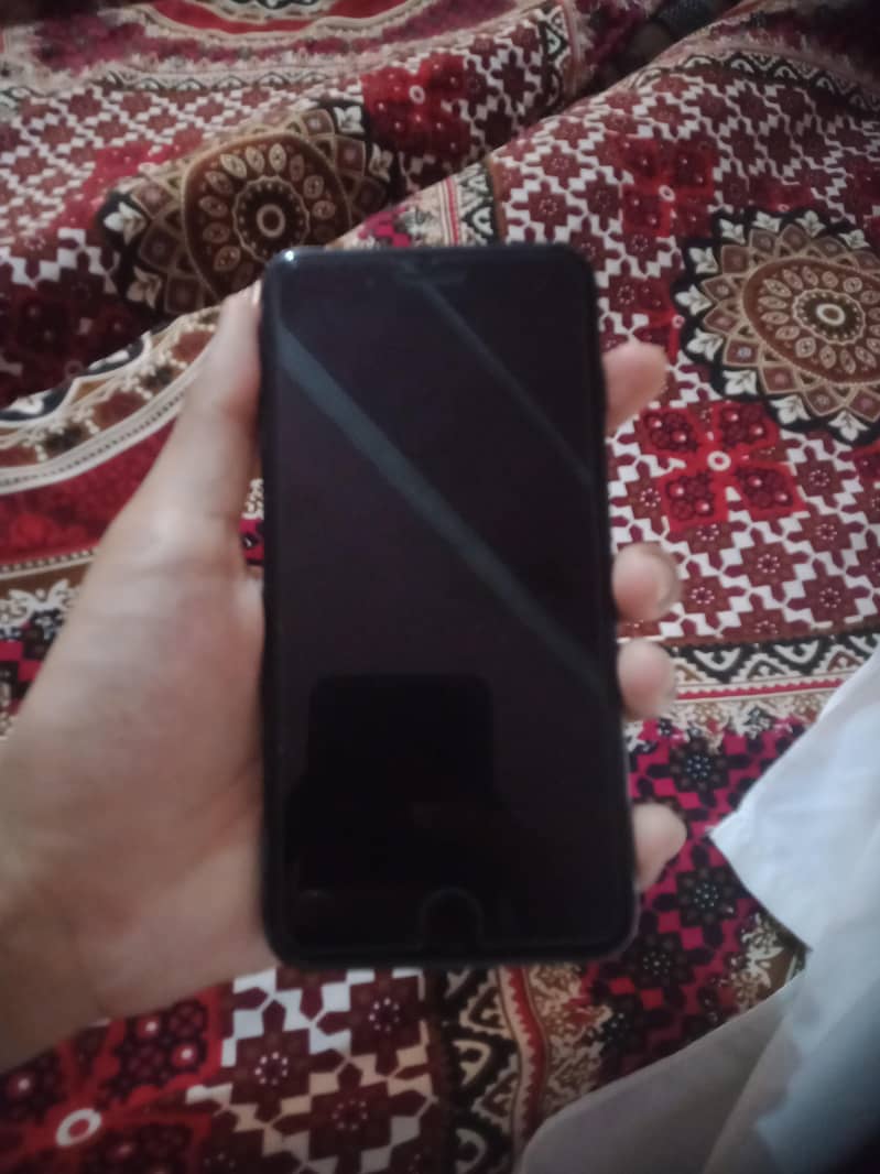 Apple iPhone 7 Plus 1