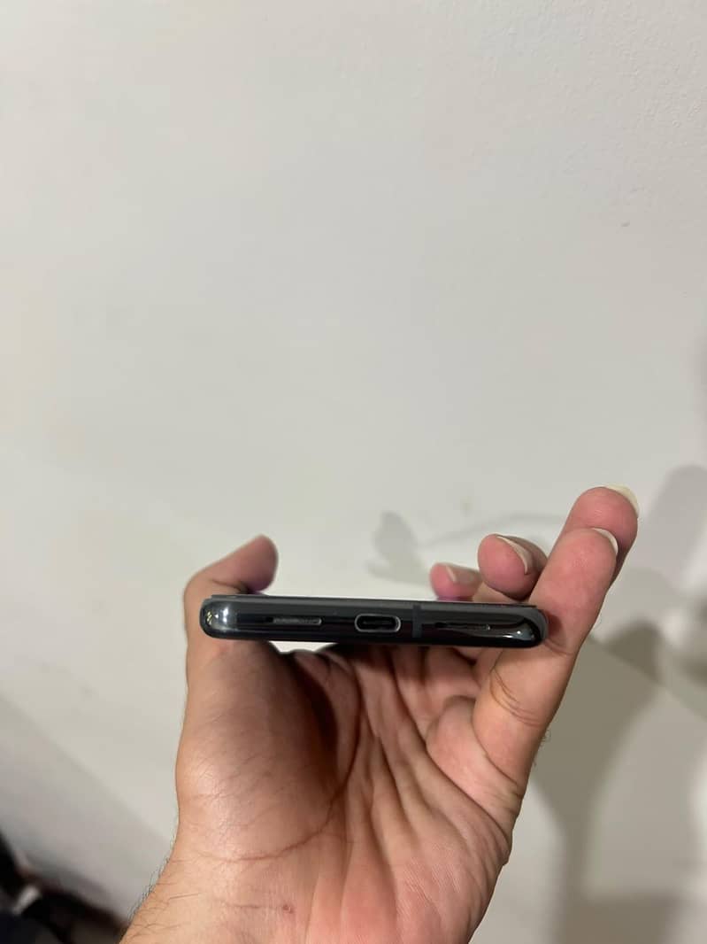 Google Pixel 8 Pro 4