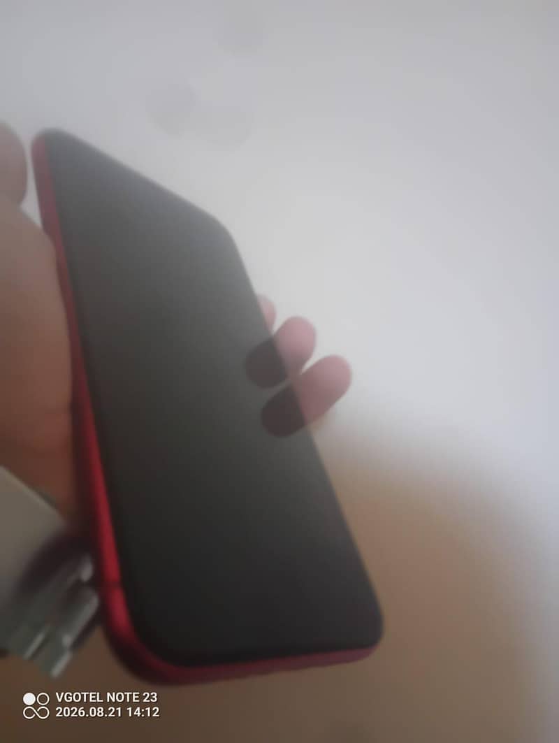 Apple iPhone 11 4