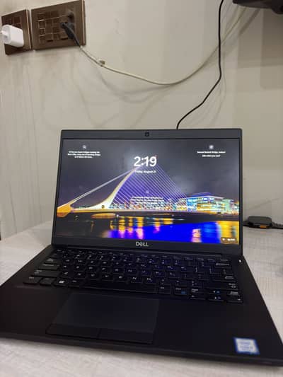 Dell Latitude 7390 16GB RAM with Graphic card