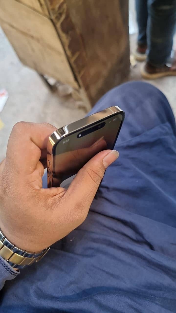 Apple iPhone 14 Pro Max 4